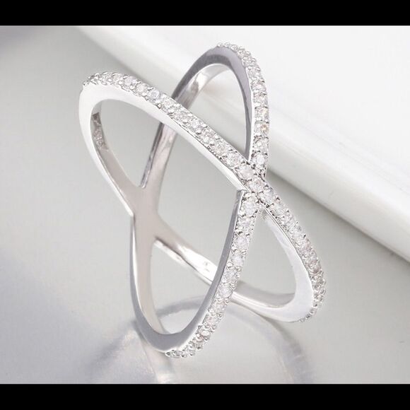 Sterling Silver Cubic Zirconia High Quality Ring - Picture 2 of 4